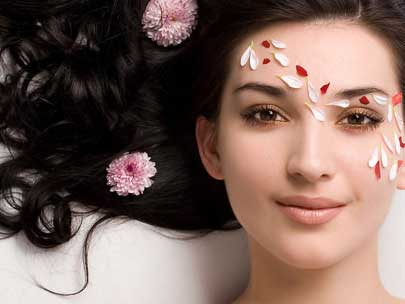 眼部护理的重要性及眼霜的使用方法