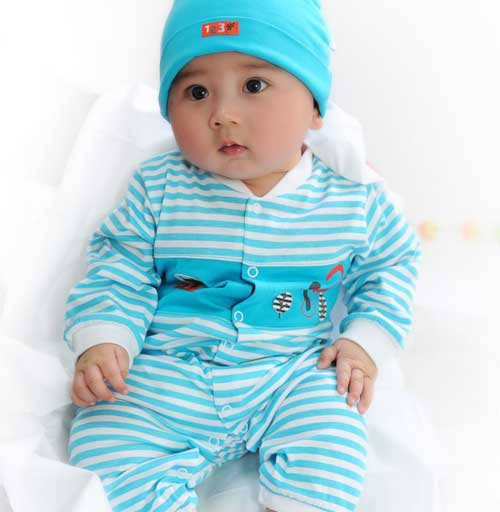 怎样给刚出生的宝宝挑选衣服