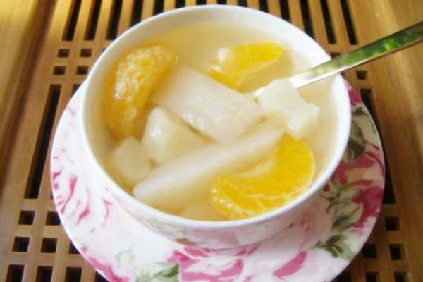 冬季吃水果是煮着吃好还是生吃比较好？