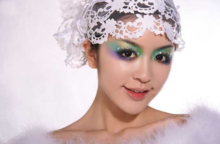 眼影颜色搭配技巧