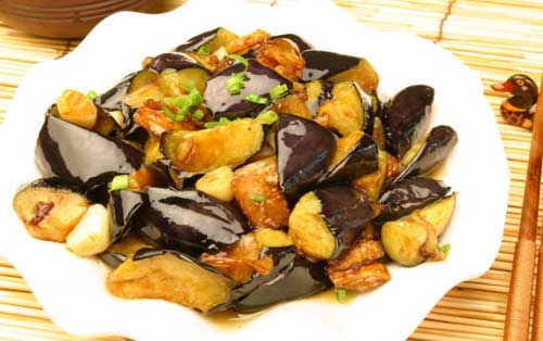 烧茄子的家常做法 烧茄子好吃又防癌抗癌