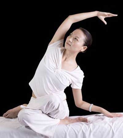 睡前十分钟瑜伽 半月修炼魔鬼身材