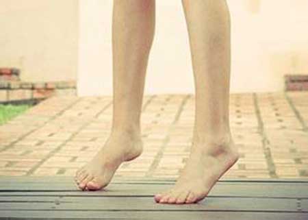 踮踮脚运动易养生