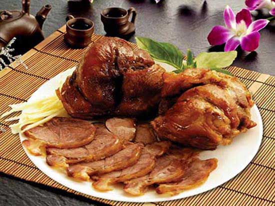 七种食物隔夜吃有剧毒！海鲜损肝肾蔬菜致癌