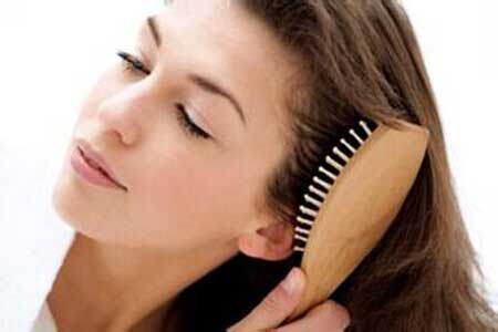 常梳发际线 缓解胃肠不适