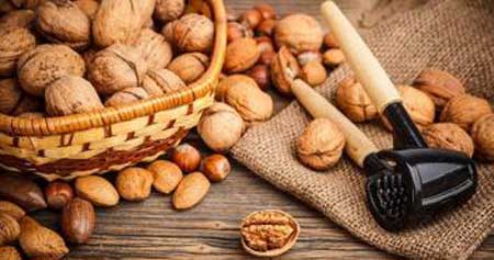 孕妇吃坚果好处多 如何选择