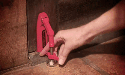 泰勒•史薇芙特也被性骚扰？保护你的安全就靠这几个高颜值的防狼小物了