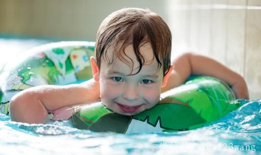 打小孩屁股也会打出大毛病 可引起脑损伤