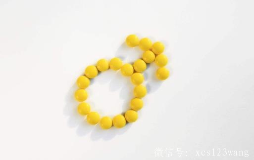 服用药物小心犯这些错误 躺着服药