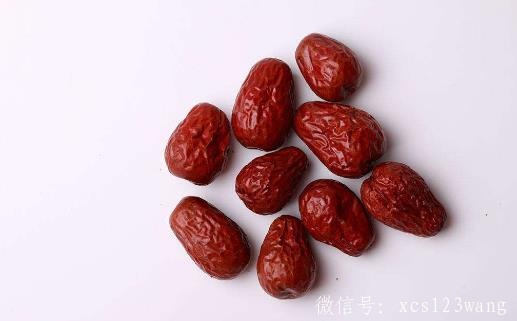 红枣虽好 吃红枣也有禁忌 红枣+海蟹：容易患寒热病