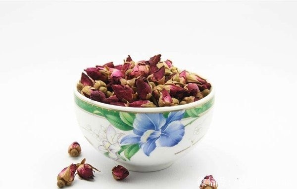 喝玫瑰花茶能祛斑吗 别和茶叶一起泡
