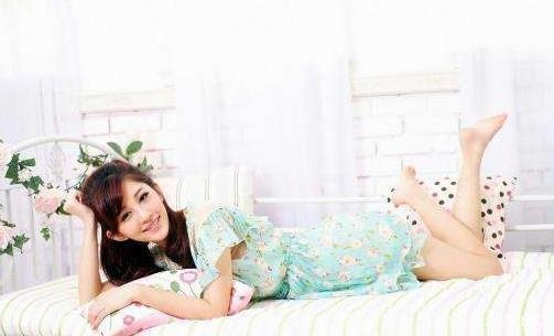 你不得不GET的睡前养生常识 刷牙洗脸擦身