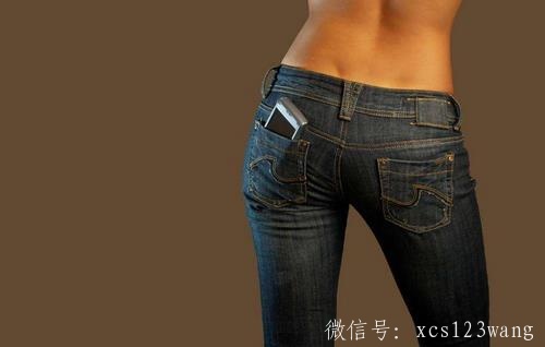 牛仔裤怎么洗才不会掉色 可以试试洗碗精