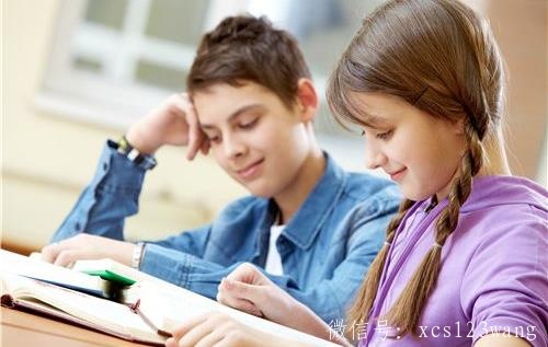 青春期的女孩别化浓妆!