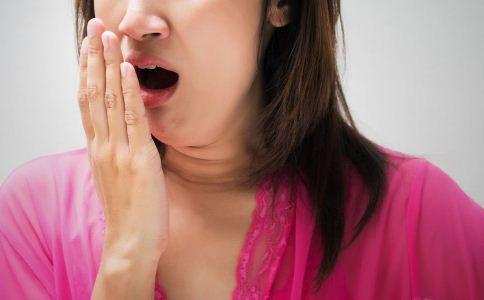 嘴巴苦是怎么回事？口苦是什么原因