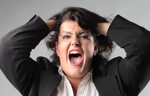 女人经期生气危害大 易导致脸上长斑月经不调