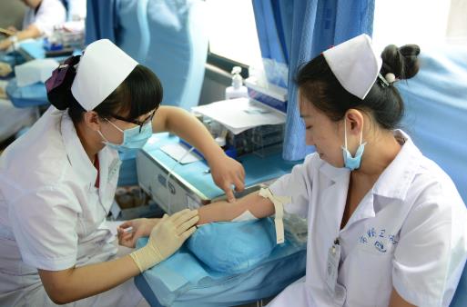 女性经期是否能献血 女性献血注意事项和保养法则