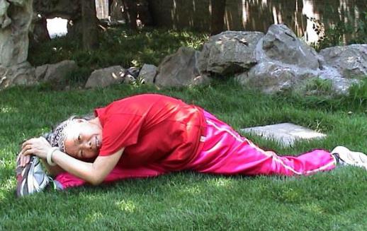 筋长一寸寿延十年 自己练抻筋的注意事项