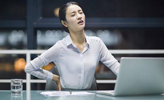 久坐从头到脚伤害你 健康办公方式:坐久了站一会