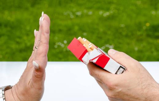 吸烟有害身体健康 一天一两根烟和一根不抽的区别