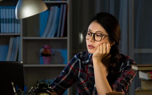 熬夜的危害看完后你还敢不敢熬夜 拯救熬夜族三部曲