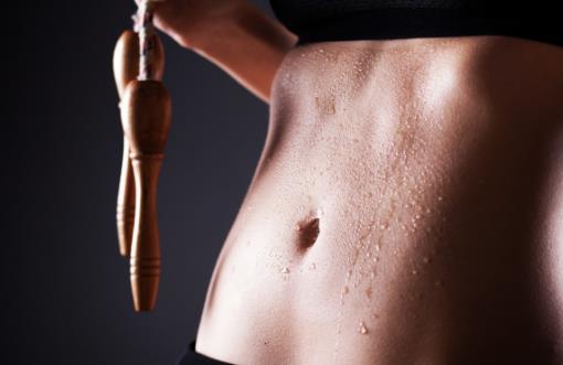 易出汗预示着身体有疾病 常按摩穴位能缓解虚汗