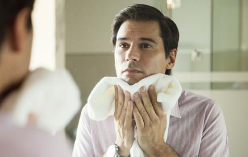 人到中年变强有四表现 中年人的心理保健法