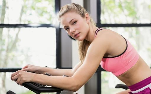 乳摇不仅尴尬还伤身 女式运动内衣的选择技巧