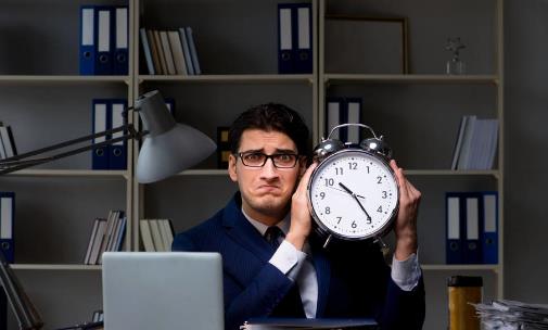 常常熬夜身体变亚健康 周末补觉能让人满血复活吗