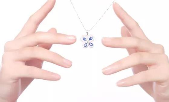 看手掌初判健康状况 手能揭示的健康问题