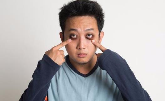 黑眼圈是人体某些疾病的信号 去掉黑眼圈的小窍门