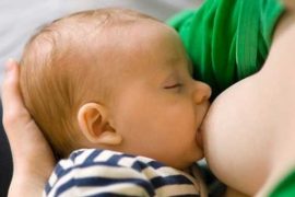 母乳喂养 多久喂一次合适？