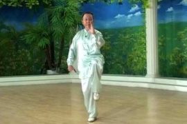 春天教你拉拉筋 舒展身体更健康