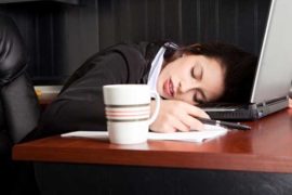 女人熬夜的6大危害