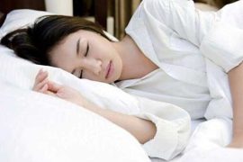 女人潮热失眠烦躁 八旬老中医支妙招