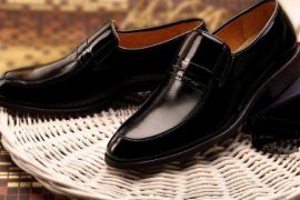 让新皮鞋不磨脚的小妙招