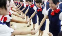 握手礼仪：如何握手才算恰到好处