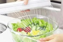 用保鲜膜来保护食物 保鲜膜的正确使用方法