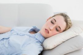 午觉何时睡睡多久才健康 睡午觉的正确姿势解锁