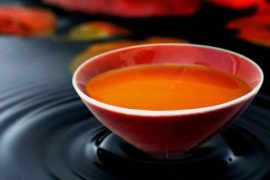 饮酒对身体真的没有一点帮助 借酒消愁伤心泪流