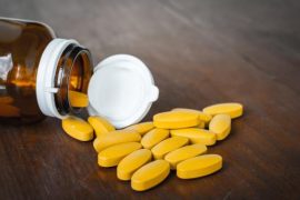 为了健康补充维生素c 服用维生素C片的作用及禁忌