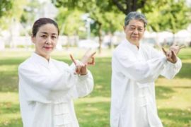 顺四时春生冬藏 尽终其天年度百岁乃去